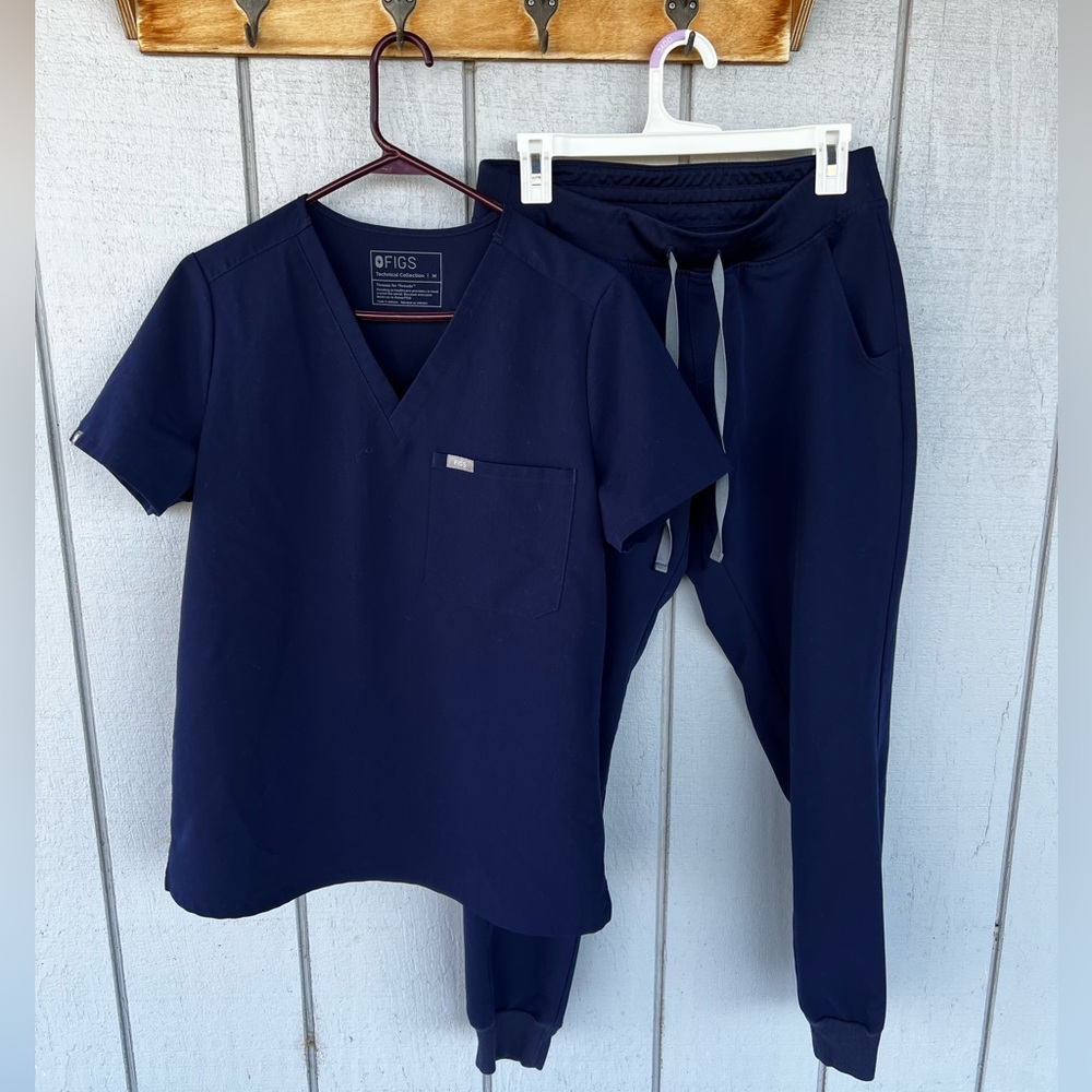 Figs scrubs